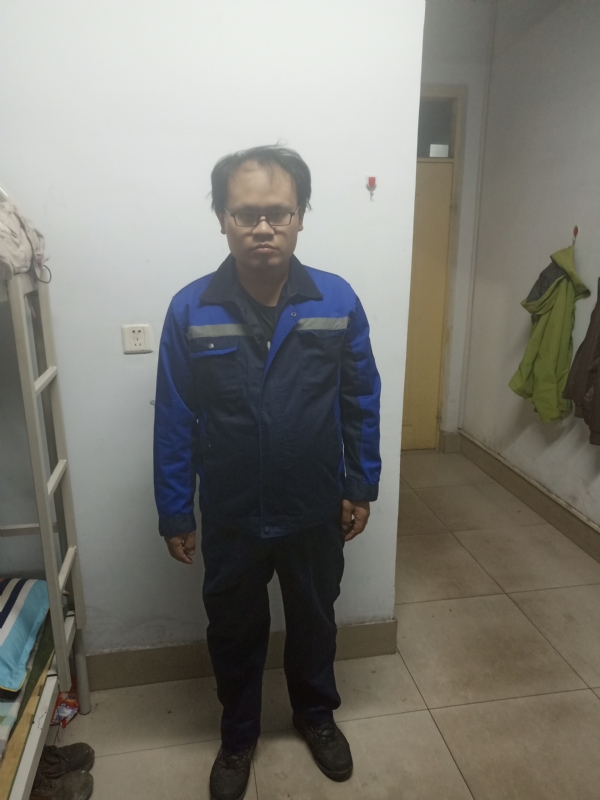 黄俊的第一张照片--宜昌相亲服务中心