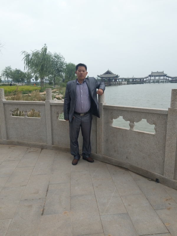 寻找爱的第一张照片--宜昌相亲服务中心