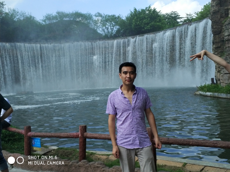 追梦人的第一张照片--宜昌相亲服务中心