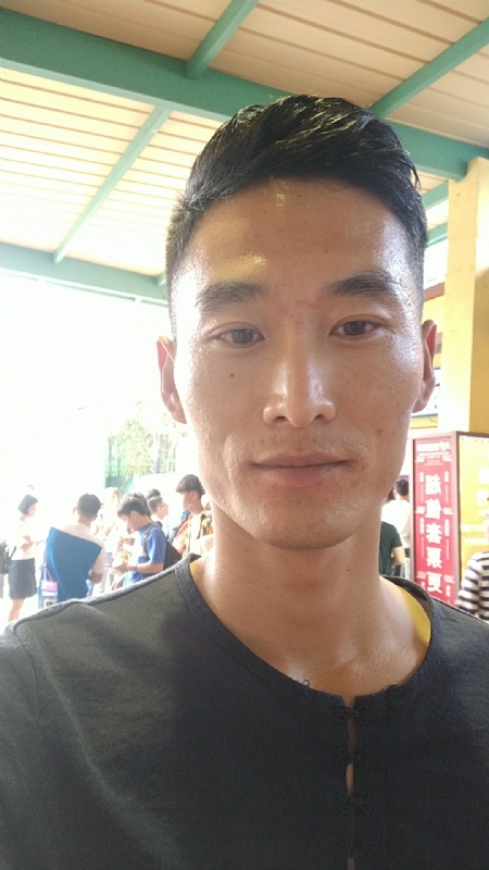 难得糊涂的第一张照片--宜昌相亲服务中心