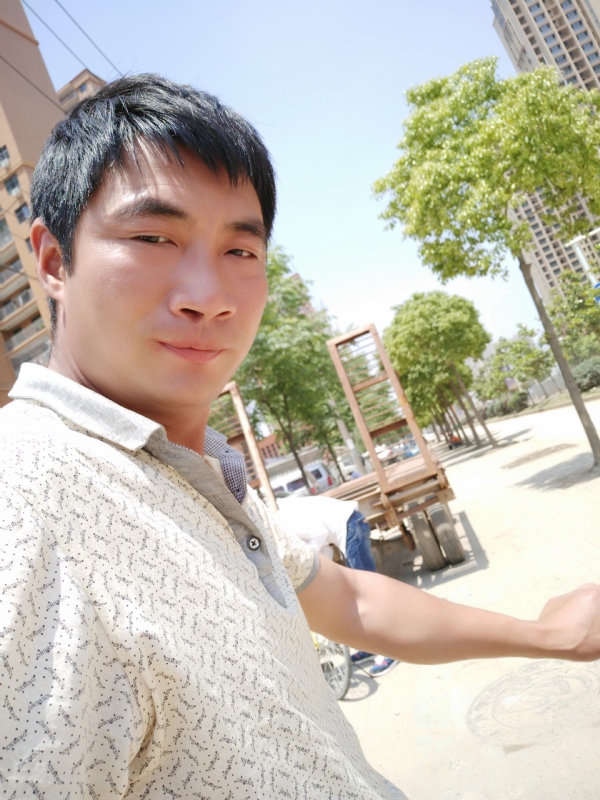 勇哥的第一张照片--宜昌相亲服务中心