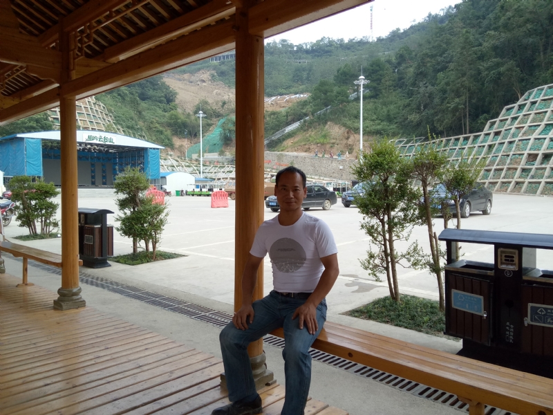 安哥的第一张照片--宜昌相亲服务中心