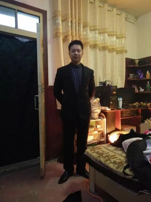 亮亮的第一张照片--宜昌相亲服务中心