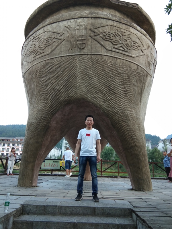 致青春的第一张照片--宜昌相亲服务中心