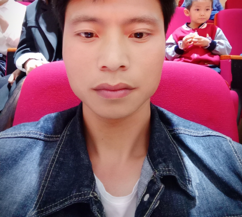 奋斗青年的第一张照片--宜昌相亲服务中心