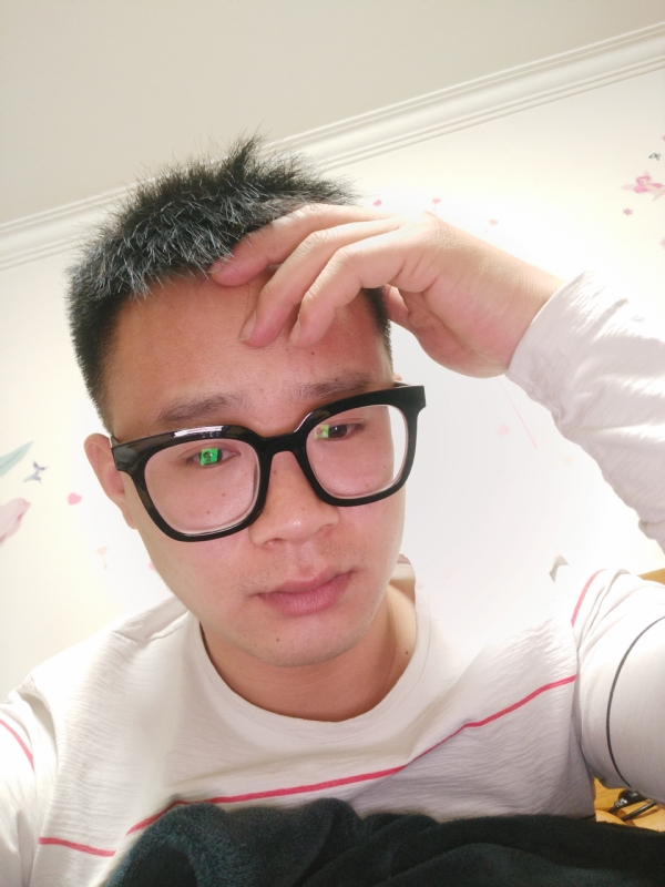 华灯初上的夜晚的第一张照片--宜昌相亲服务中心