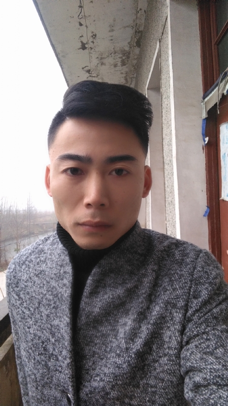 谁伴我闯荡的第一张照片--宜昌相亲服务中心