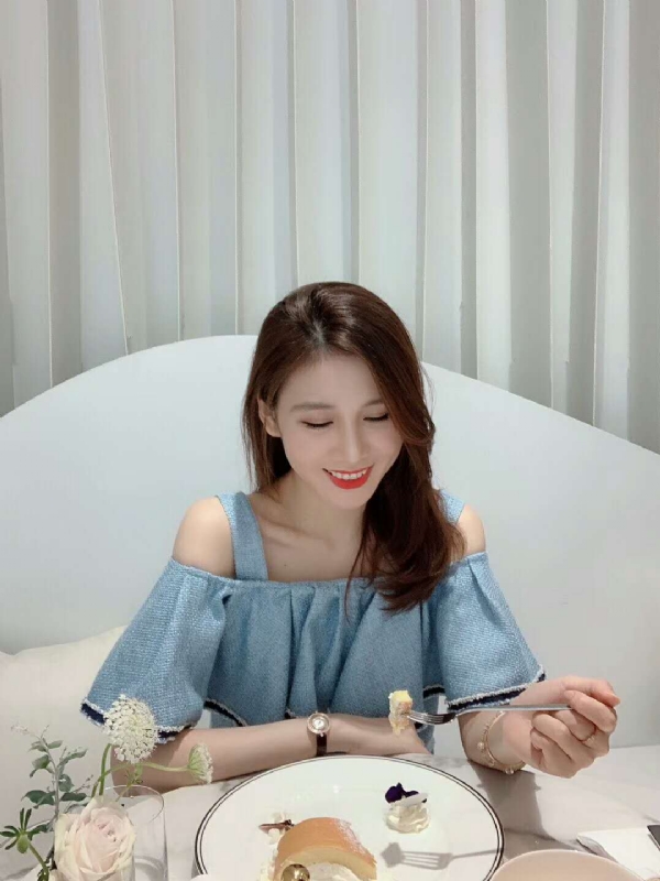 Emily的第三张照片--宜昌相亲服务中心