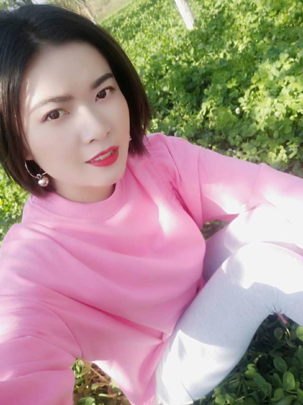 寻找幸福的第一张照片--宜昌相亲服务中心