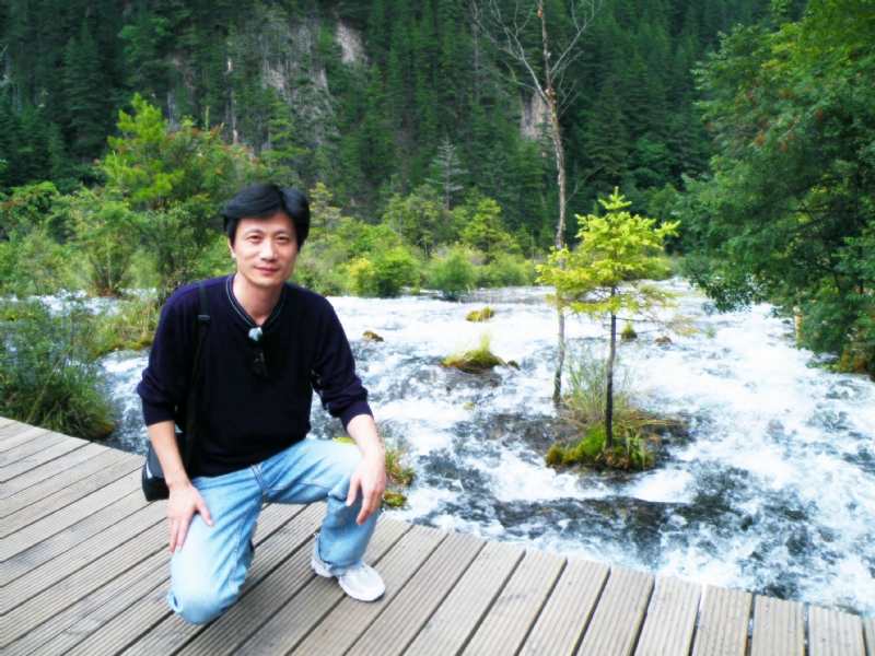 霞飞哥的第一张照片--宜昌相亲服务中心