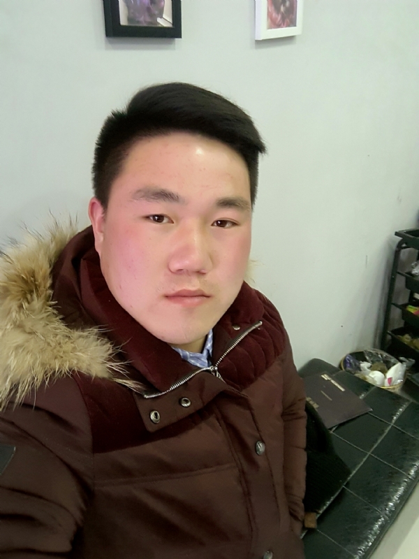 小飞的第一张照片--宜昌相亲服务中心