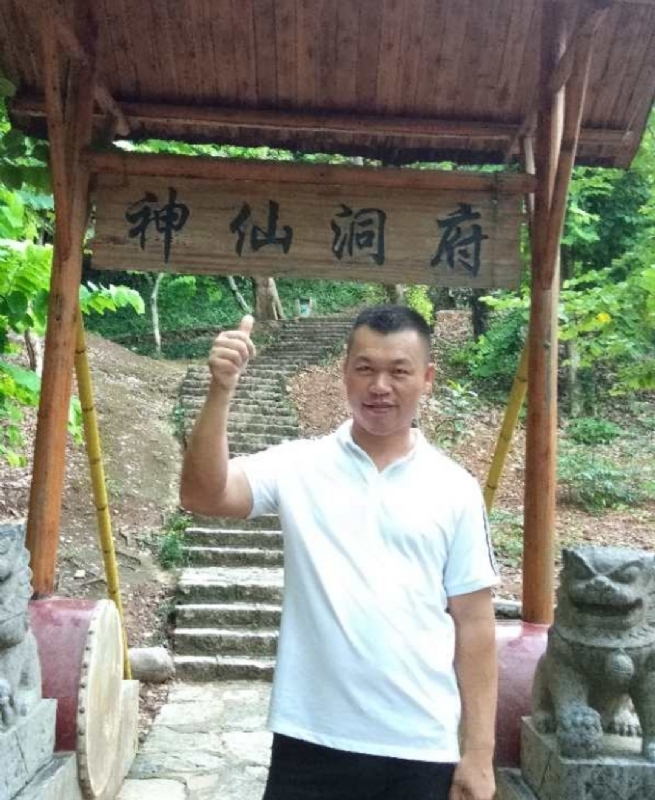 强仔的第一张照片--宜昌相亲服务中心