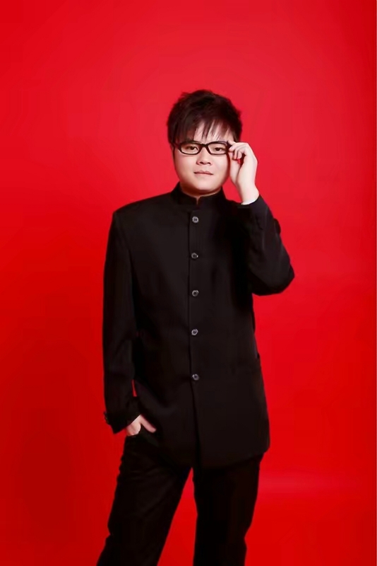 站在远处看童年的第一张照片--宜昌相亲服务中心