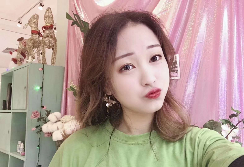 罗兰的第二张照片--宜昌相亲服务中心