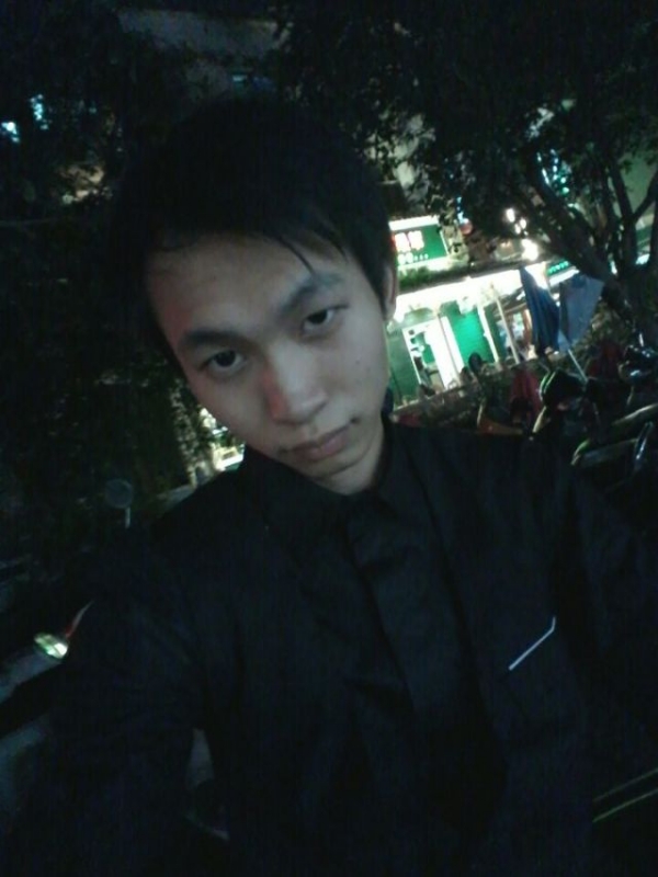 瞬间回眸的第一张照片--宜昌相亲服务中心