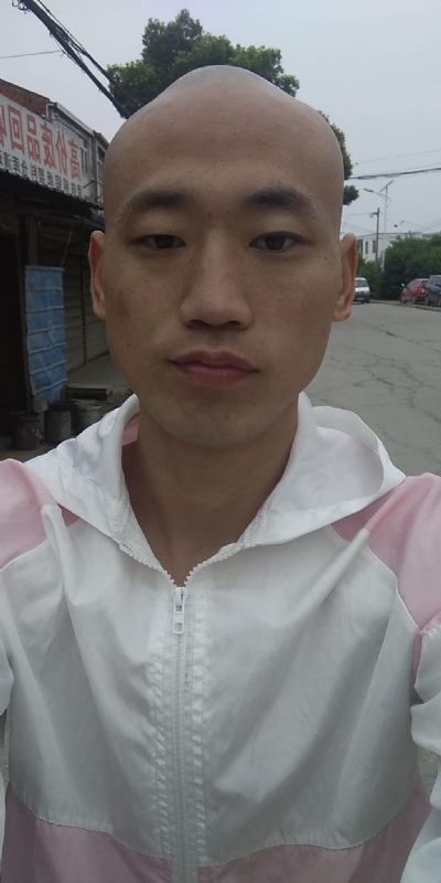 花花公子的第一张照片--宜昌相亲服务中心