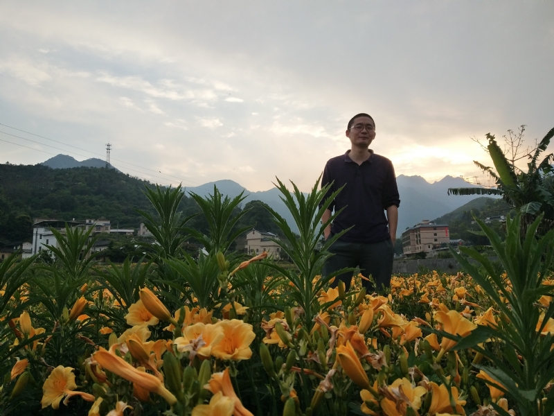 黄晓东的第一张照片--宜昌相亲服务中心