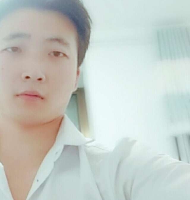 华英雄的第一张照片--宜昌相亲服务中心