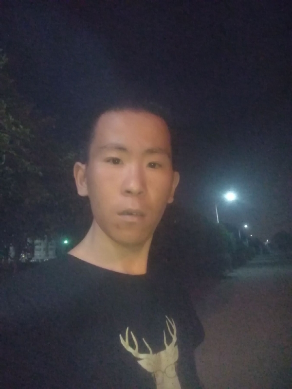 俞凯斌的第一张照片--宜昌相亲服务中心