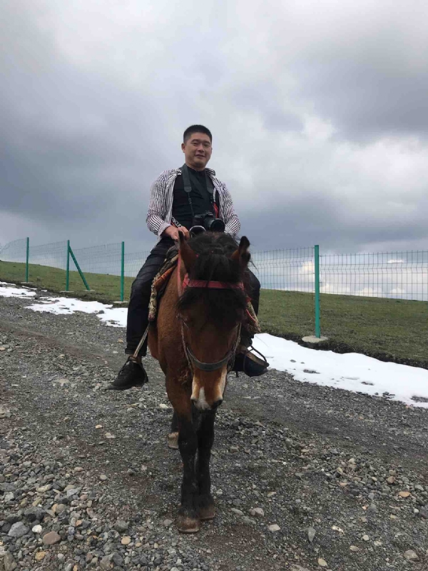 一个人的第一张照片--宜昌相亲服务中心