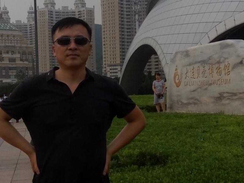 豁达的第一张照片--宜昌相亲服务中心