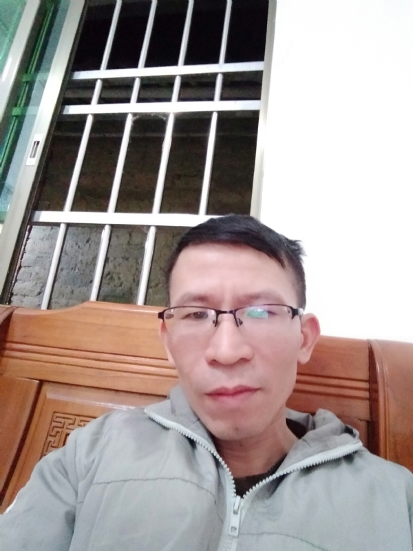 奋斗的第一张照片--宜昌相亲服务中心