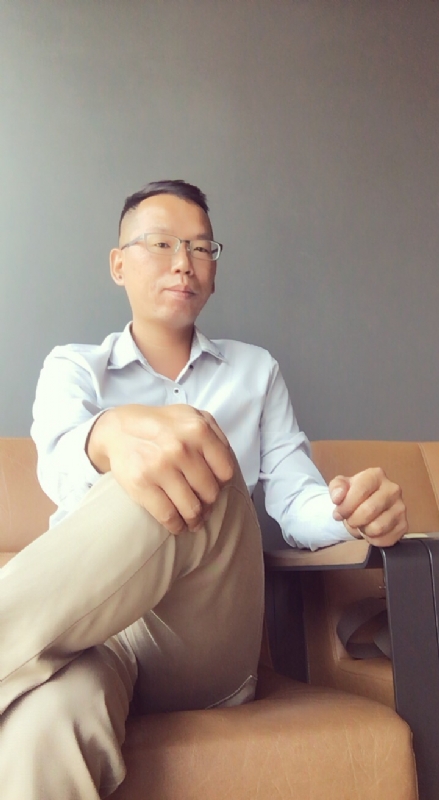 LI的第一张照片--宜昌相亲服务中心