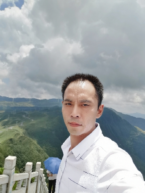 LXZ的第一张照片--宜昌相亲服务中心