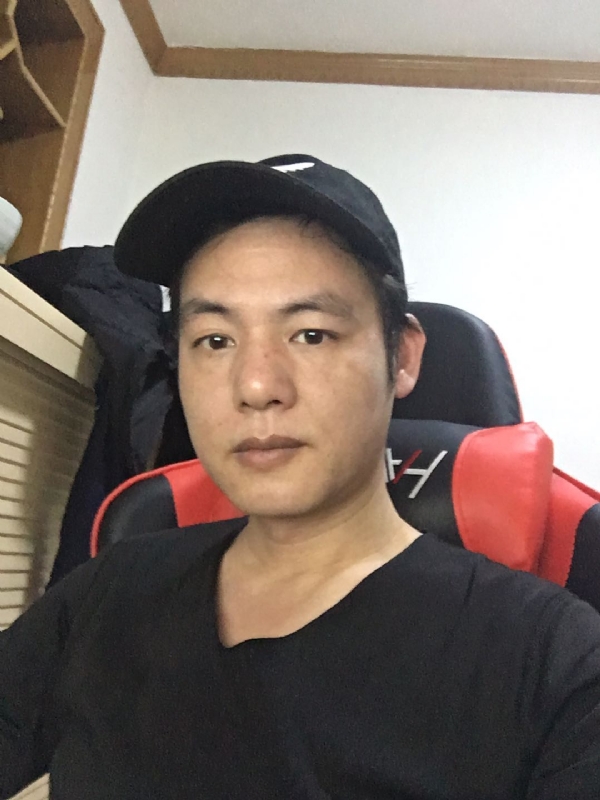 扛枪打鸟的第一张照片--宜昌相亲服务中心