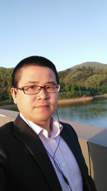 顾律师的第三张照片--宜昌相亲服务中心