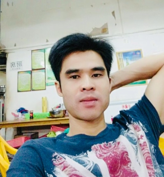 Huang的第一张照片--宜昌相亲服务中心