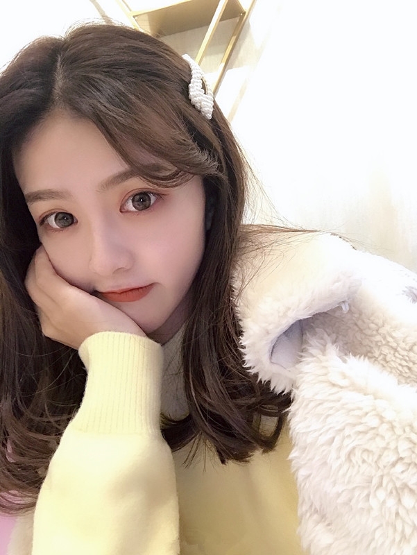 薇薇外送的第一张照片--宜昌相亲服务中心