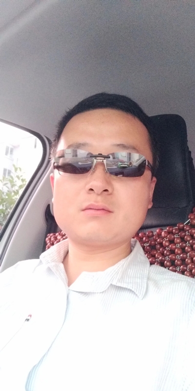 痛苦的单身狗的第一张照片--宜昌相亲服务中心