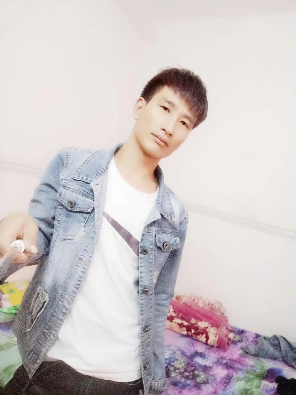 心好痛的第一张照片--宜昌相亲服务中心