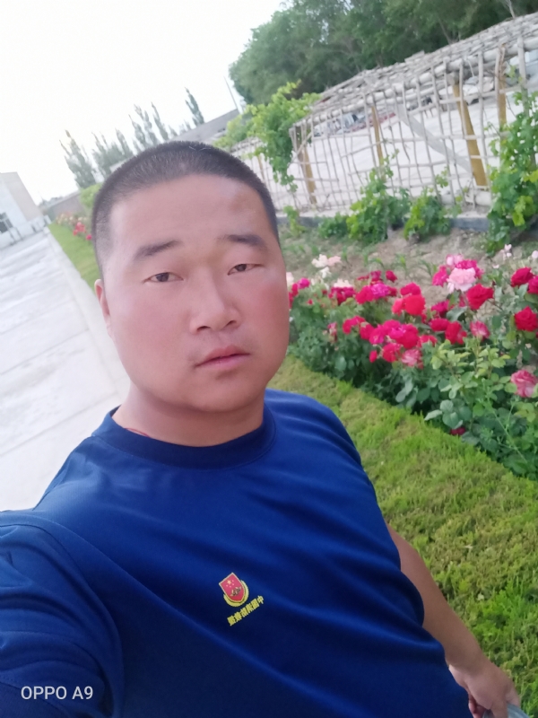 奋斗中的青春最美丽的第一张照片--宜昌相亲服务中心