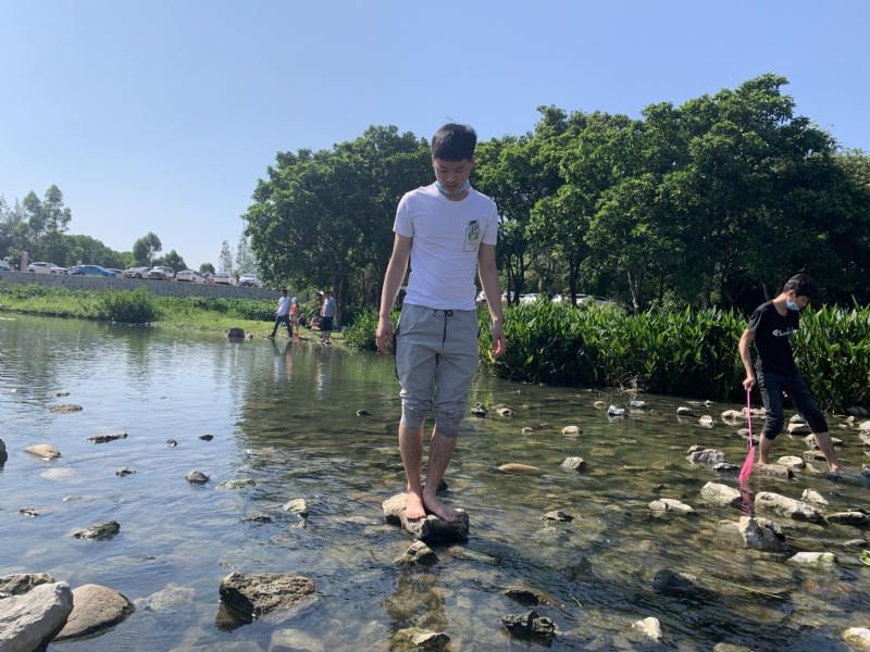 放假吃鸡的第一张照片--宜昌相亲服务中心