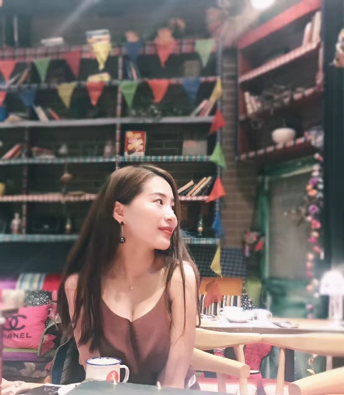 zoe的第一张照片--宜昌相亲服务中心