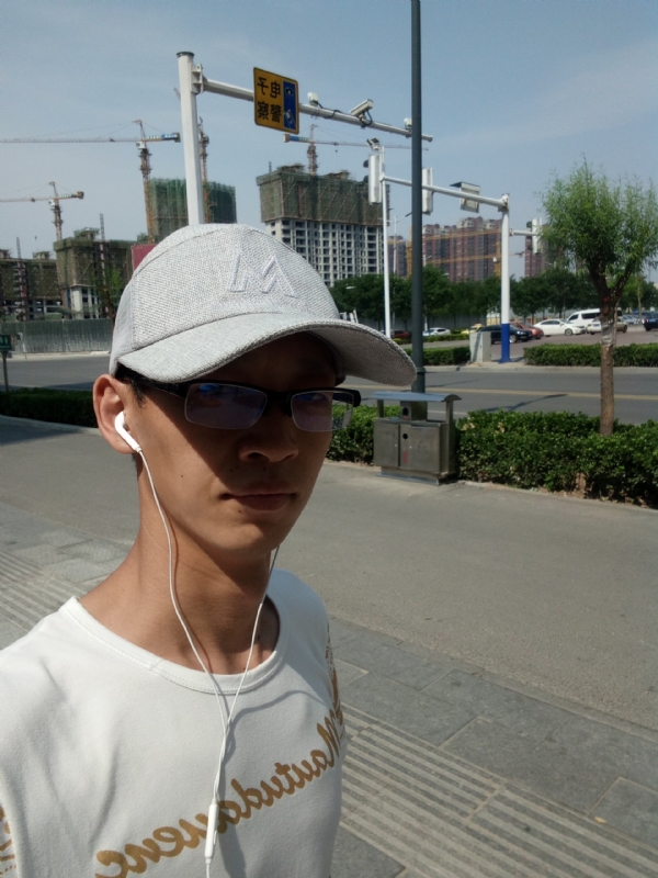 挥一挥手什么都没有的第一张照片--宜昌相亲服务中心