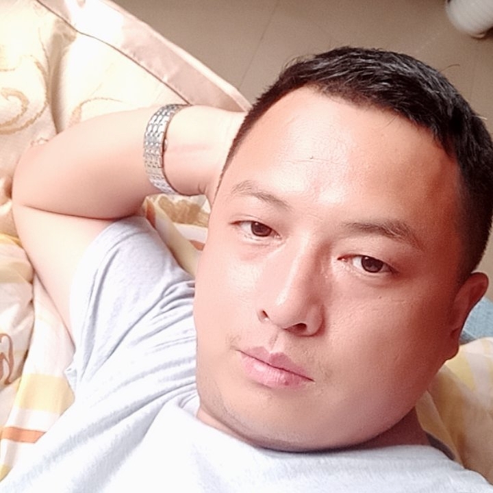 忘世情的第一张照片--宜昌相亲服务中心