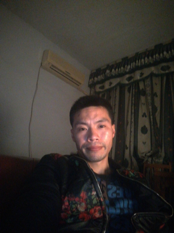 性情男儿的第一张照片--宜昌相亲服务中心