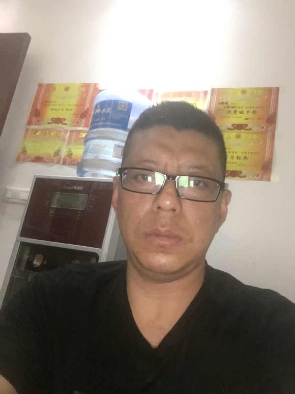 牵手的第一张照片--宜昌相亲服务中心