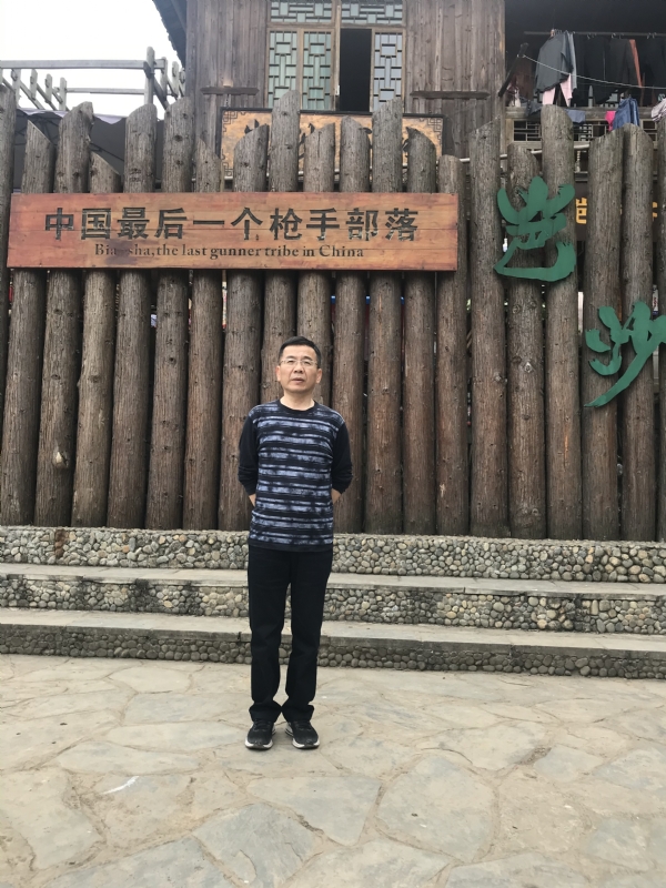 屯里的富豪的第一张照片--宜昌相亲服务中心