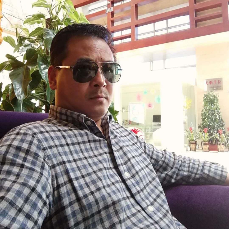 雪豹的第一张照片--宜昌相亲服务中心