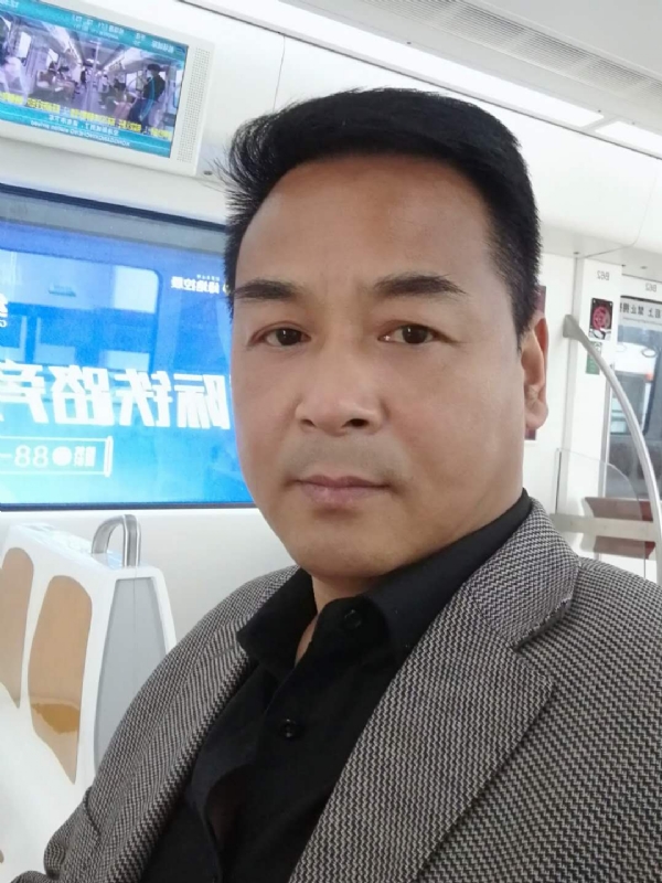 雪豹的第二张照片--宜昌相亲服务中心