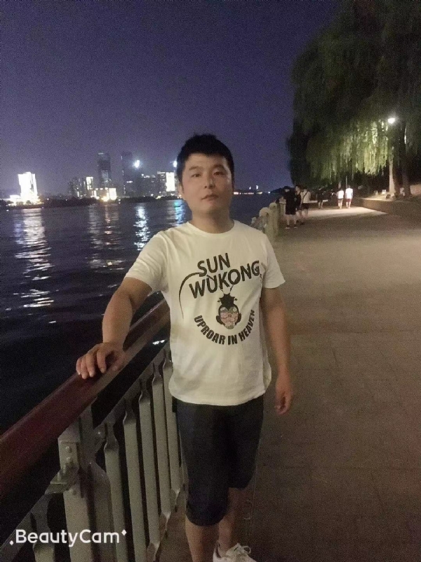 古月的第一张照片--宜昌相亲服务中心