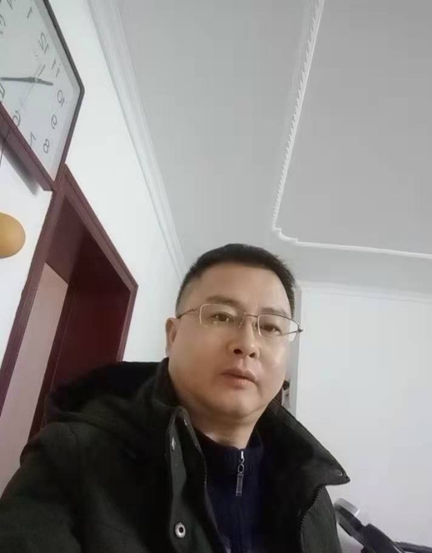 想牵你的手的第一张照片--宜昌相亲服务中心