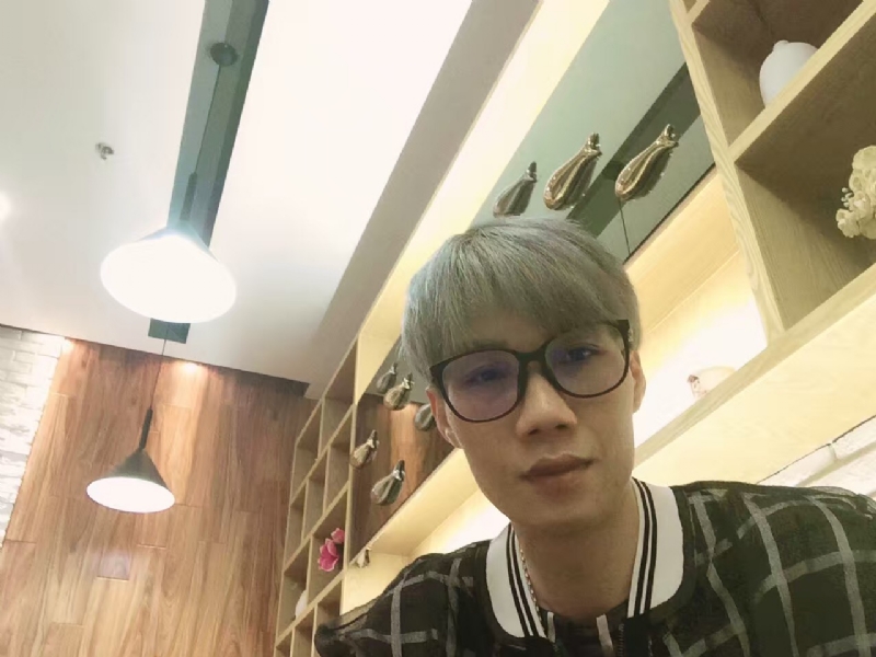 黄峰的第二张照片--宜昌相亲服务中心