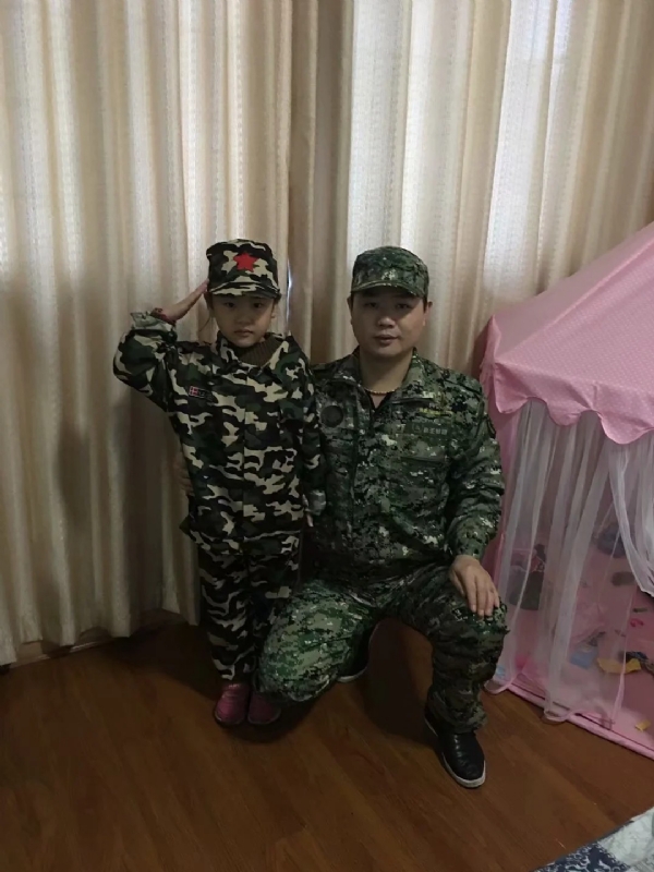 俗人的第一张照片--宜昌相亲服务中心