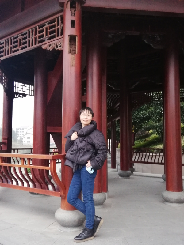 篱落的第一张照片--宜昌相亲服务中心