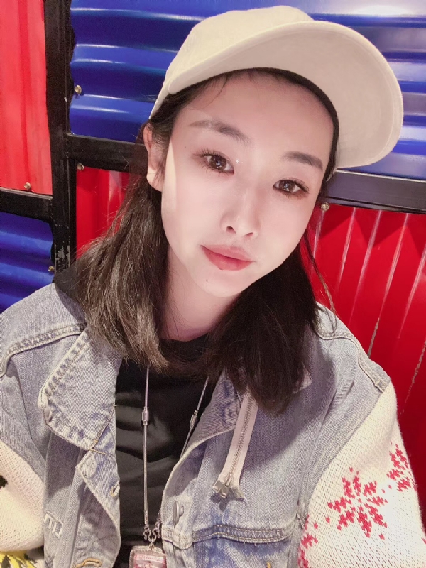 玲珑的第一张照片--宜昌相亲服务中心